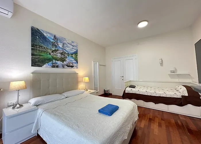 فندق مبيت وإفطار En Viladomat